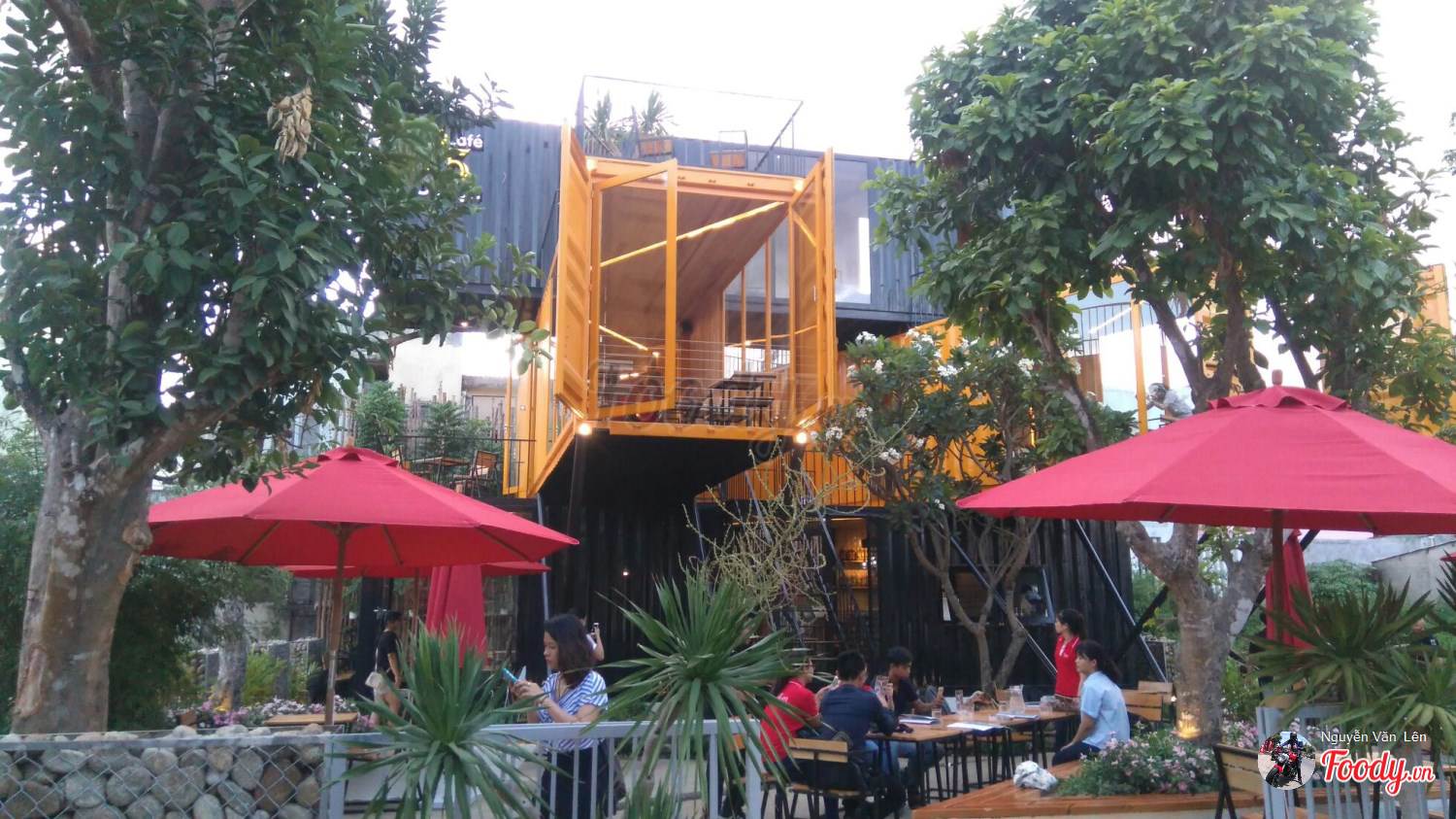 foody-85-design-cafe-595-636064700332366259